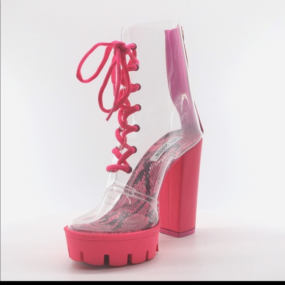 💖 LACE UP BOOTIES 💖 - Picture 4 of 6